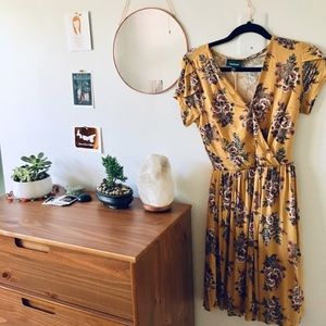 ModCloth Full Blown Bliss Short Sleeve Dress